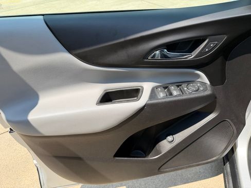 Used 2019 Chevrolet Equinox LT FWD image 9