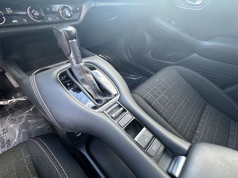 Used 2024 Honda HR-V Sport image 26