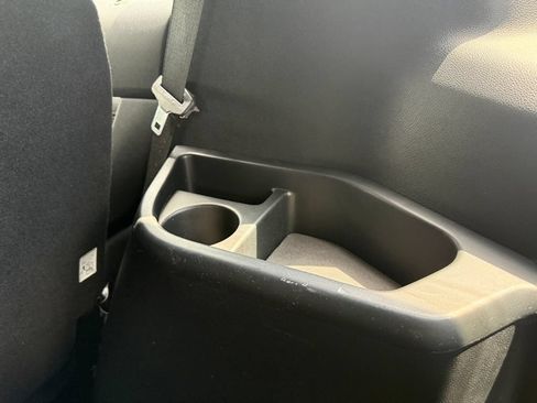 Used 2019 Ford Explorer XLT w/ Equipment Group 202A FWD image 27