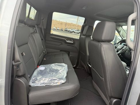 New 2026 GMC Sierra 2500 SLT w/ Max Trailering Package image 15