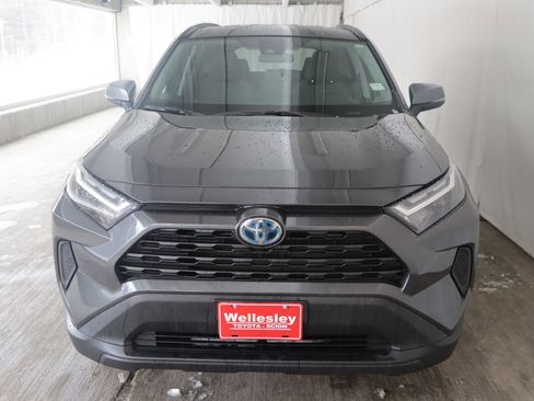 Used 2024 Toyota RAV4 XLE image 3