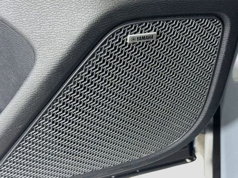 Used 2025 Mitsubishi Outlander SEL image 19