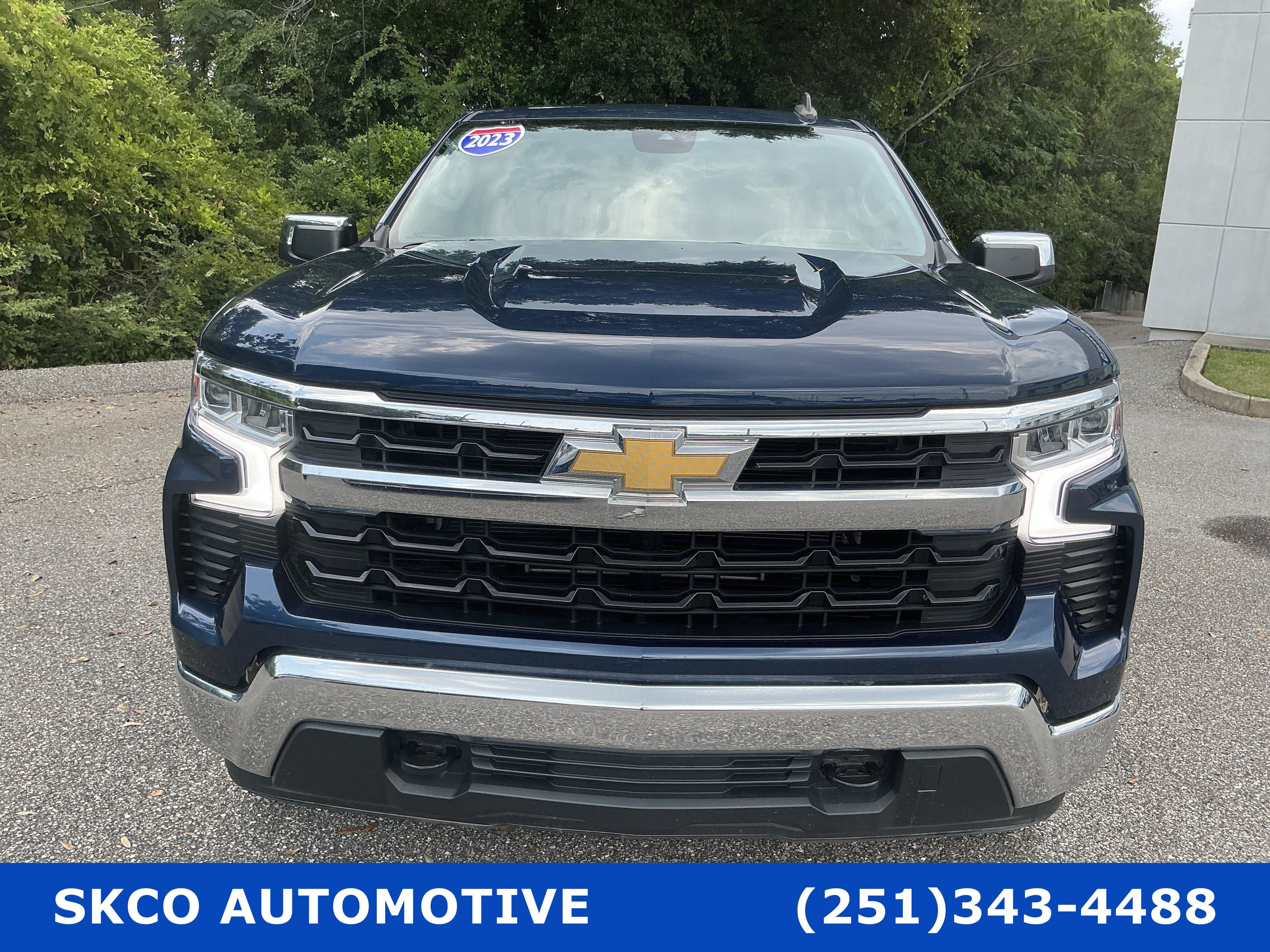 Used 2023 Chevrolet Silverado 1500 LT AWD/4WD image 8