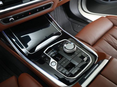 Used 2023 BMW X7 M60i w/ Executive Package image 51