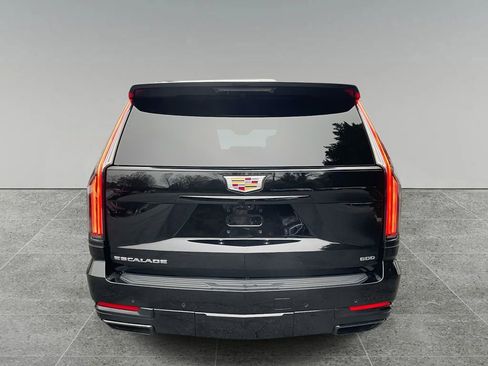 Certified 2025 Cadillac Escalade ESV Sport Platinum image 4