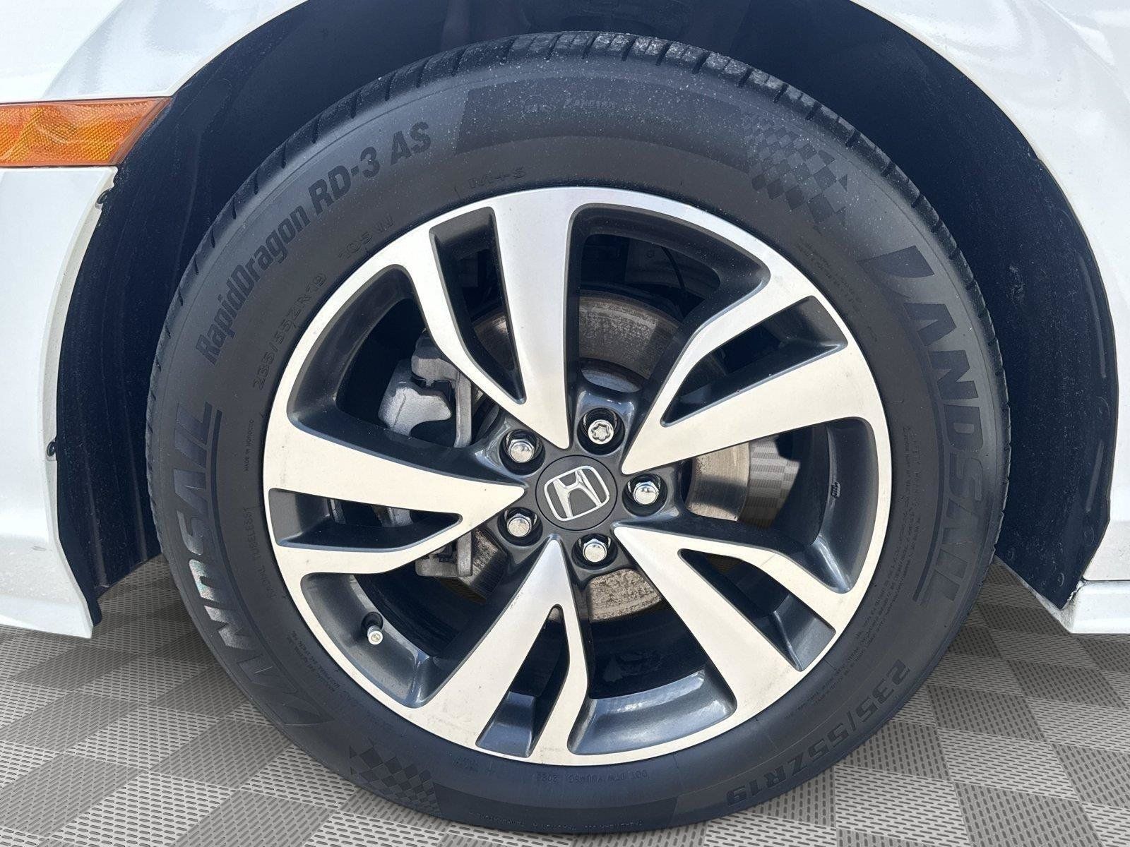 Used 2024 Honda Odyssey Touring image 25