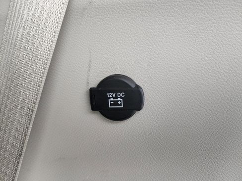 Used 2024 Chrysler Pacifica Touring-L image 29