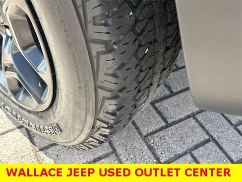 Used 2019 Jeep Cherokee Trailhawk w/ Trailer Tow Group image 15