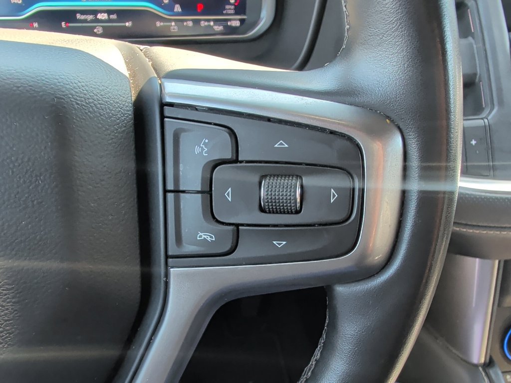 Used 2024 Chevrolet Suburban Premier RWD image 17