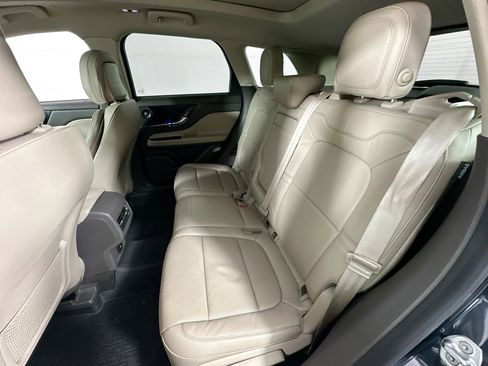 Used 2020 Lincoln Corsair Reserve w/ Rear Removable Package Tray image 26