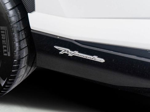 Used 2023 Lamborghini Urus Performante image 42