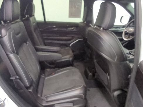 Used 2022 Jeep Grand Cherokee L Laredo AWD/4WD image 29