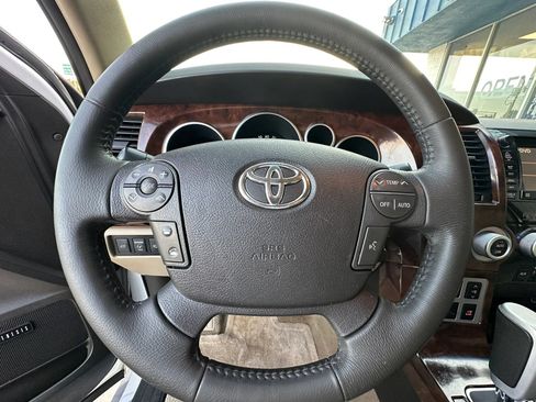 Used 2008 Toyota Sequoia Platinum RWD image 33