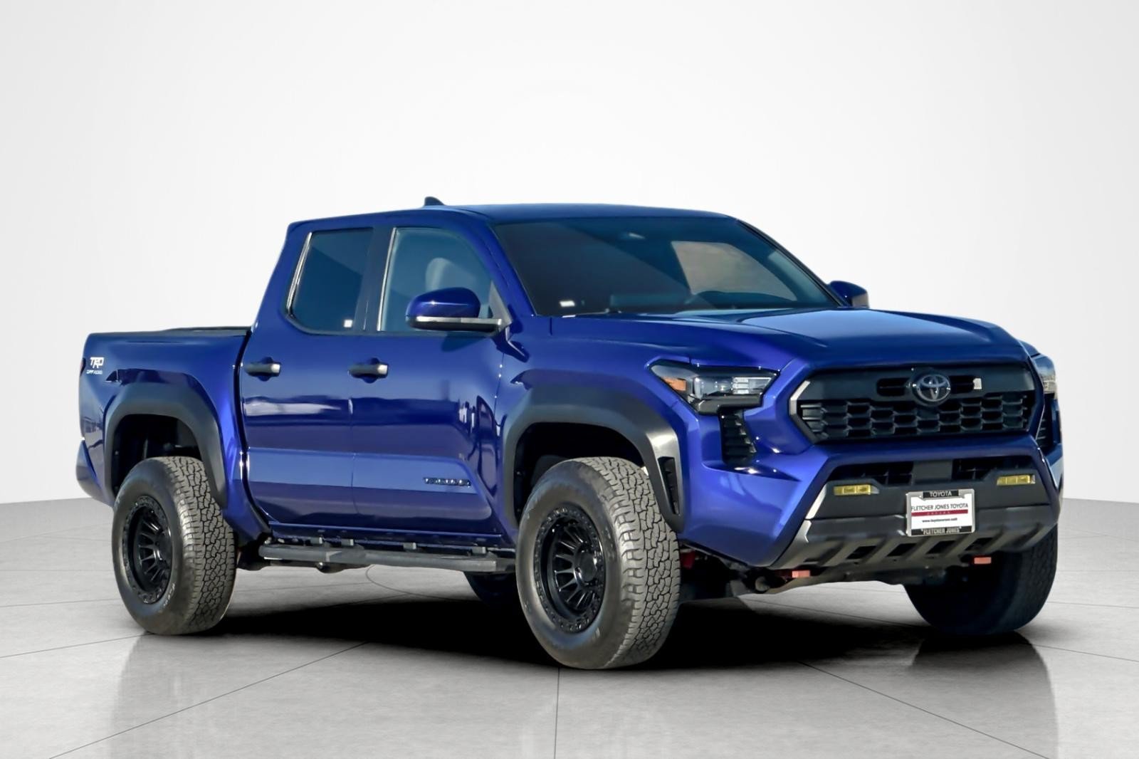 Certified 2025 Toyota Tacoma TRD Off-Road AWD/4WD image 7