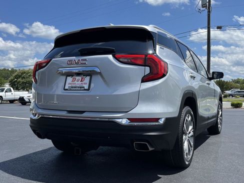 Used 2019 GMC Terrain SLT image 19