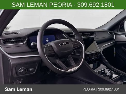 New 2025 Jeep Grand Cherokee Laredo X w/ Luxury Tech Group I image 9