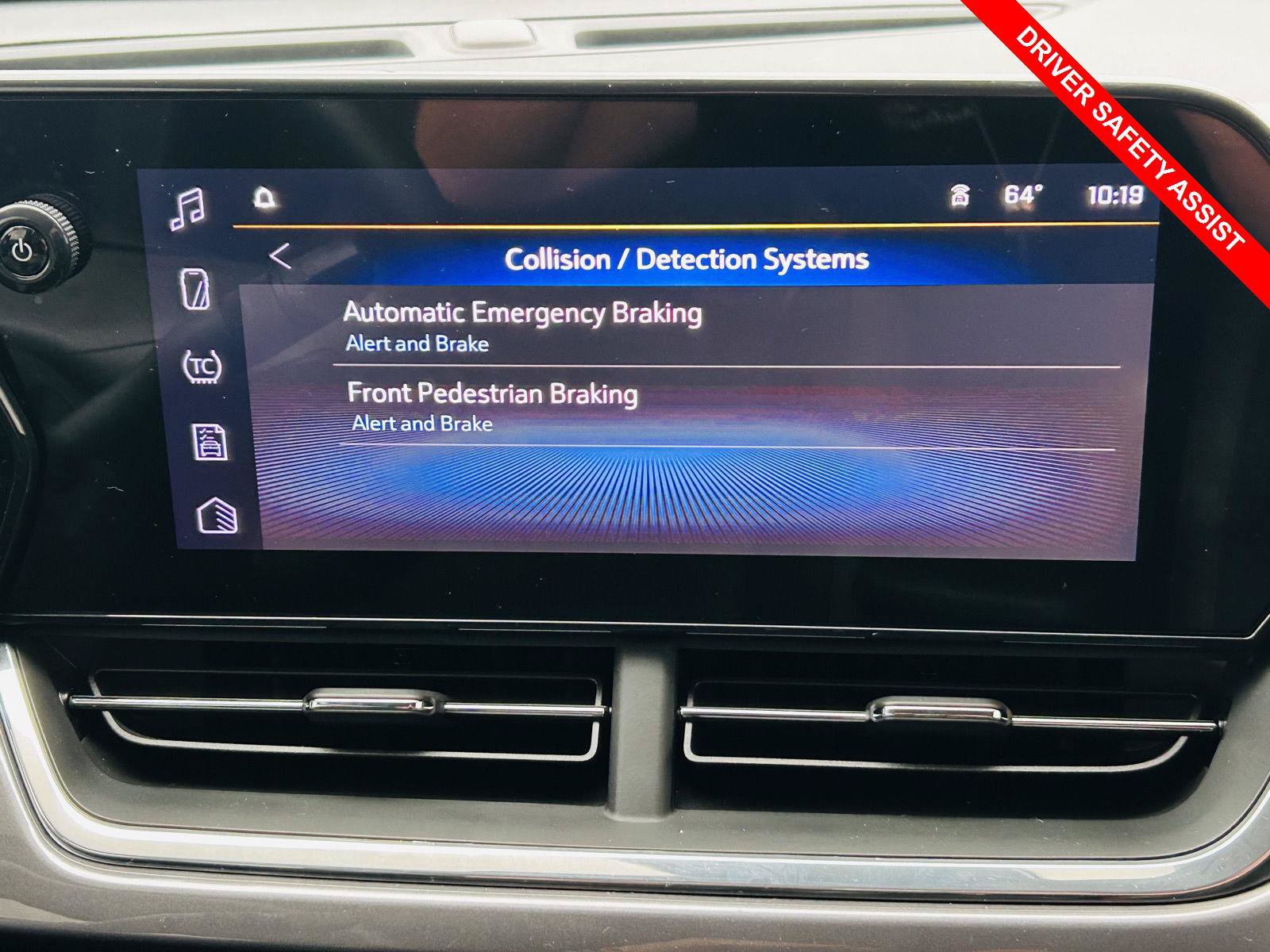 Used 2025 Chevrolet Trax ACTIV FWD image 7