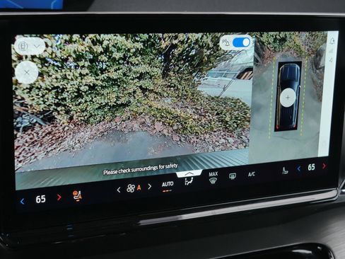 Certified 2025 Ford Expedition Max Platinum image 15