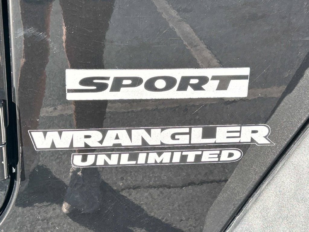Used 2011 Jeep Wrangler Unlimited Sport w/ Trailer Tow Group AWD/4WD image 10