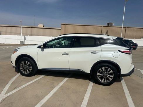 Used 2017 Nissan Murano SV w/ Premium Package image 6
