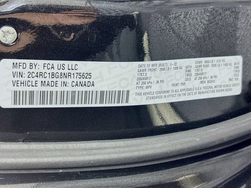 Used 2022 Chrysler Pacifica Touring-L FWD image 31