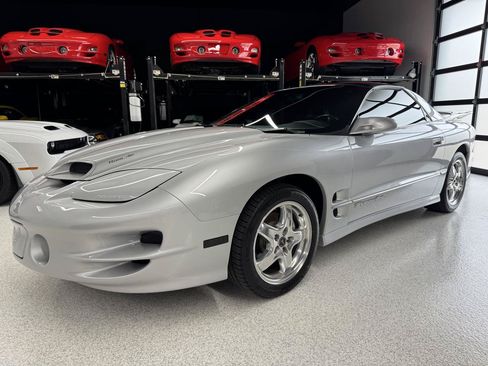Used 2000 Pontiac Firebird Formula RWD image 3