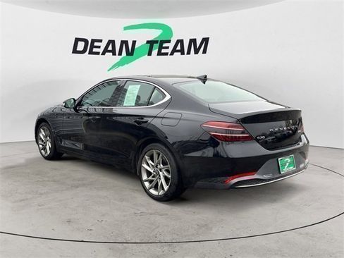 Used 2022 Genesis G70 2.0T image 6