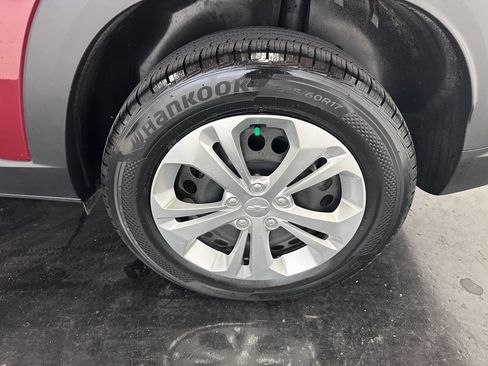 Used 2024 Chevrolet Trax LS image 28