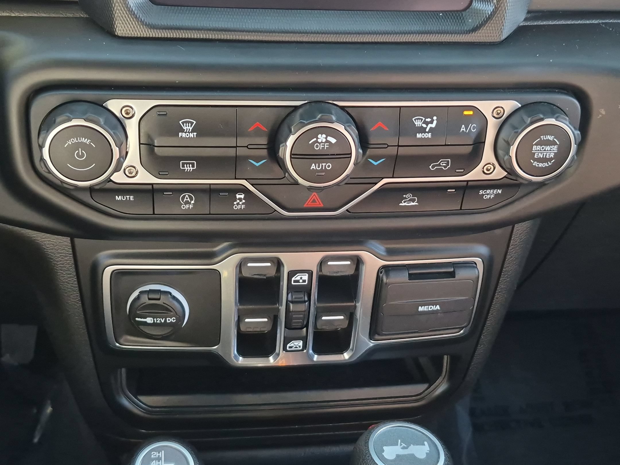 Used 2023 Jeep Wrangler Unlimited Sport w/ Sun And Sound Package AWD/4WD image 23