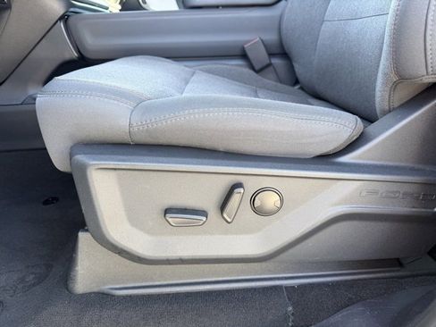 Certified 2025 Ford Expedition Active image 11