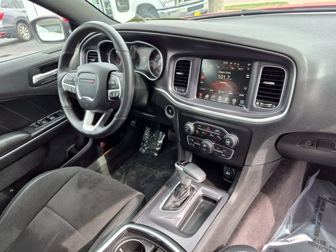 Used 2016 Dodge Charger R/T RWD image 37