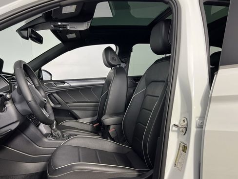 Used 2022 Volkswagen Tiguan SEL R-Line image 19