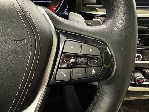 Used 2022 BMW 540i xDrive w/ Premium Package image 22