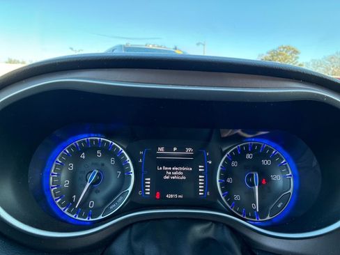 Used 2020 Chrysler Voyager LX w/ Cold Weather Group image 9