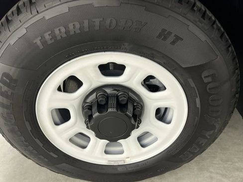 Used 2024 Chevrolet Brightdrop 400 w/ Commercial Equipment Package AWD/4WD image 26