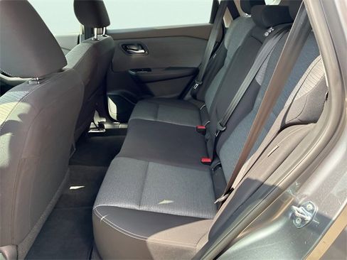 Used 2023 Nissan Rogue SV image 8