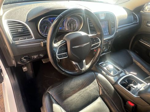 Used 2019 Chrysler 300 Touring L w/ Quick Order Package 22F image 23