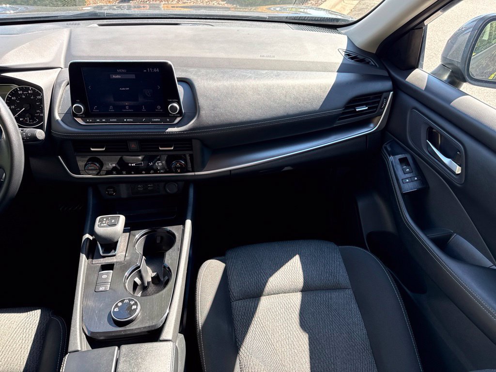Used 2024 Nissan Rogue SV AWD/4WD image 33