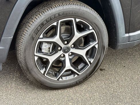 Used 2025 Jeep Compass Limited image 5