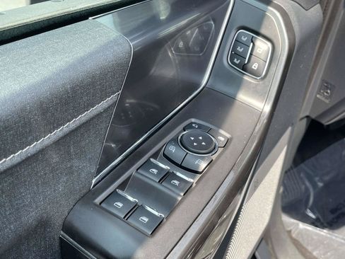 Used 2023 Ford F150 Lariat w/ Equipment Group 502A High AWD/4WD image 17
