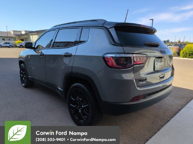 Used 2023 Jeep Compass Latitude w/ Convenience Group AWD/4WD image 5