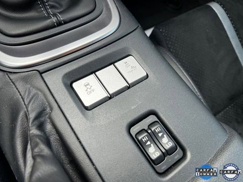 Used 2025 Toyota GR86 Premium w/ Performance Package image 25