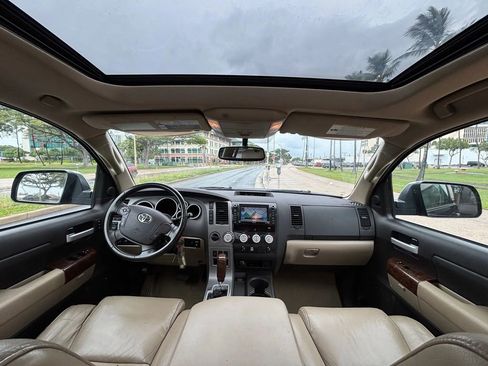 Used 2010 Toyota Tundra Limited image 12