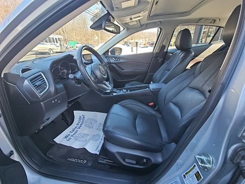Used 2017 MAZDA MAZDA3 Grand Touring w/ Premium Equipment Package image 13