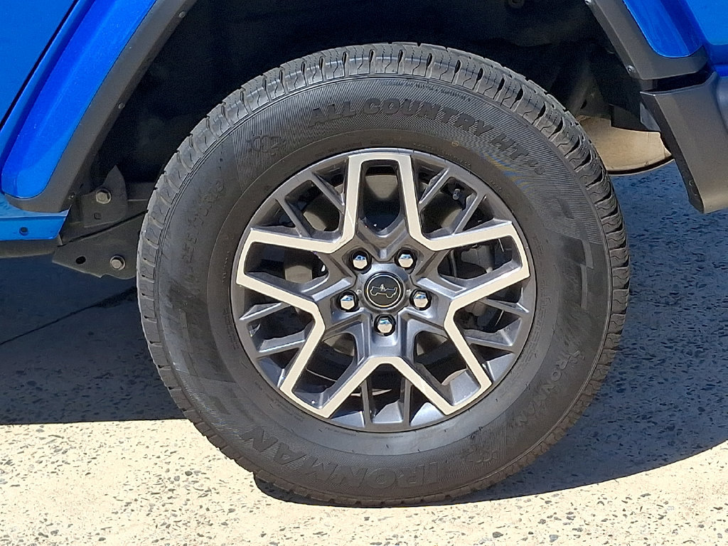 Used 2025 Jeep Wrangler Unlimited Sahara AWD/4WD image 8