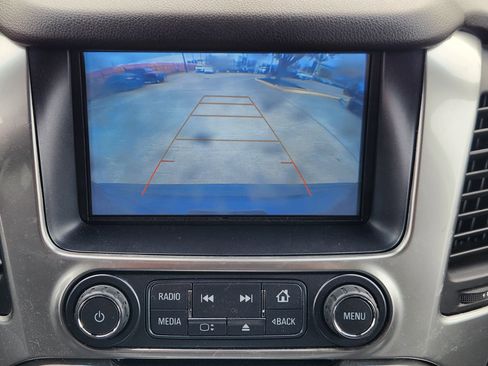 Used 2018 Chevrolet Tahoe LT image 17