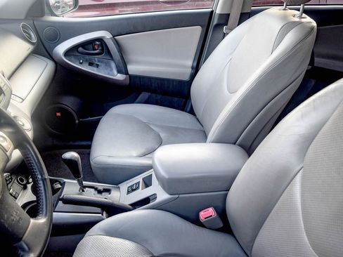 Used 2007 Toyota RAV4 Limited image 19