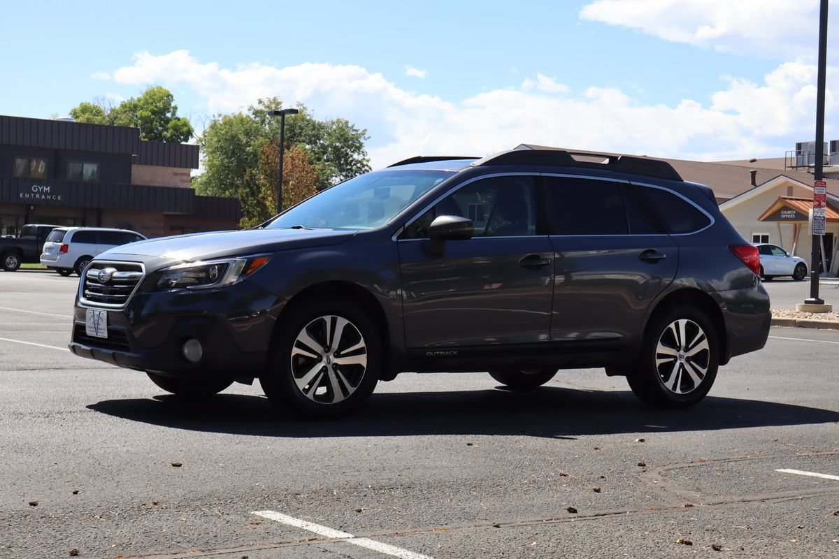 Used 2018 Subaru Outback 3.6R Limited AWD/4WD image 11