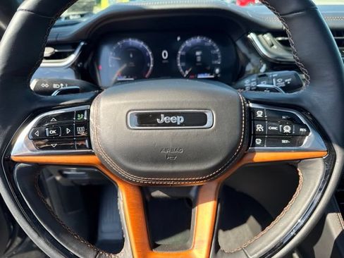 Used 2025 Jeep Grand Cherokee L Summit AWD/4WD image 41
