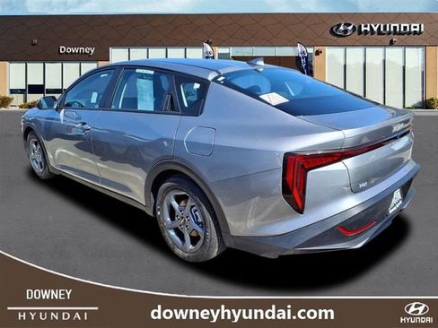 Used 2025 Kia K4 LXS image 4